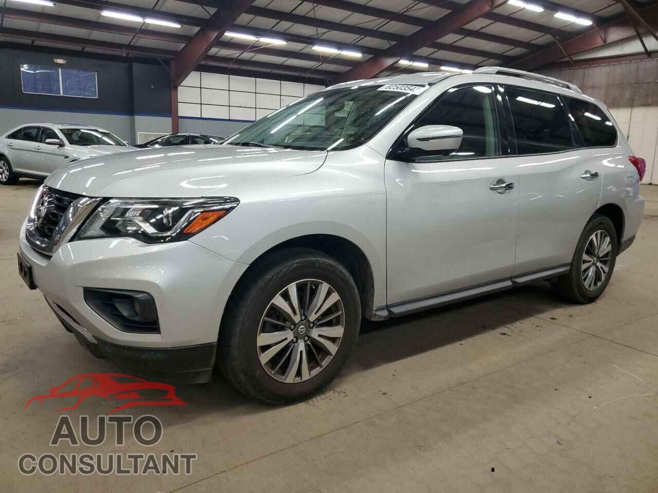 NISSAN PATHFINDER 2017 - 5N1DR2MM2HC662300