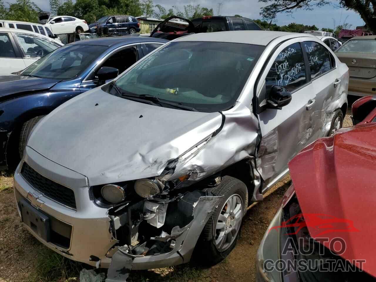 CHEVROLET SONIC 2012 - 1G1JC5SH7C4136384