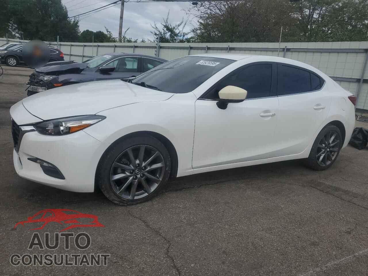 MAZDA 3 2018 - 3MZBN1V3XJM160563