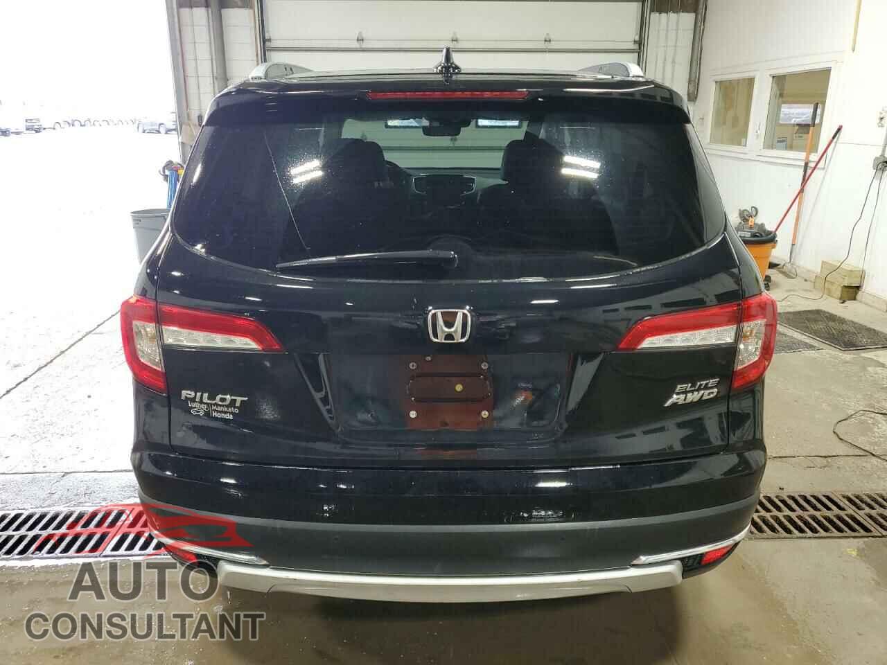 HONDA PILOT 2020 - 5FNYF6H04LB011663