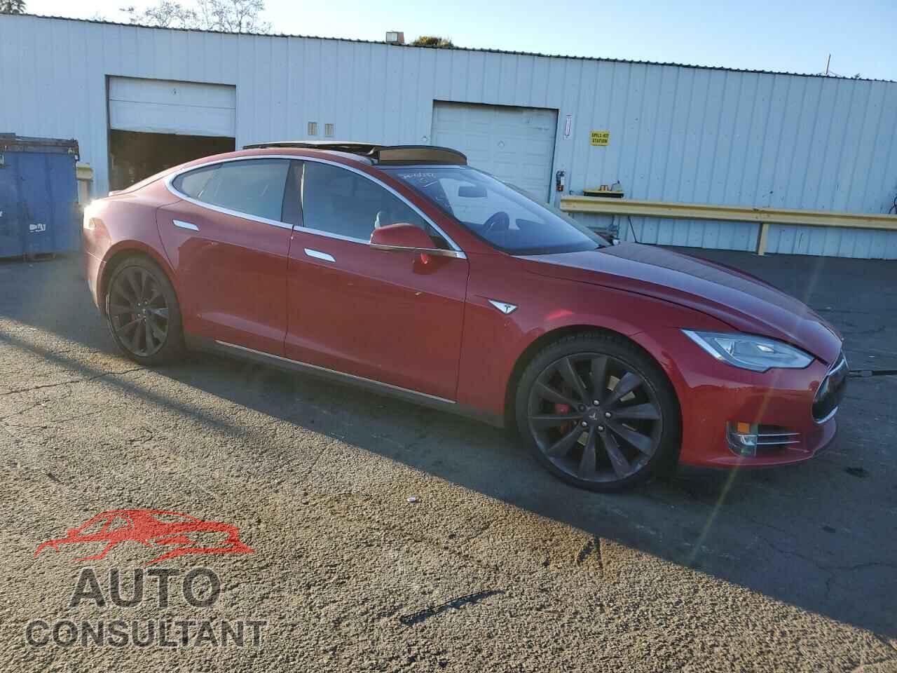 TESLA MODEL S 2015 - 5YJSA1E40FF114095