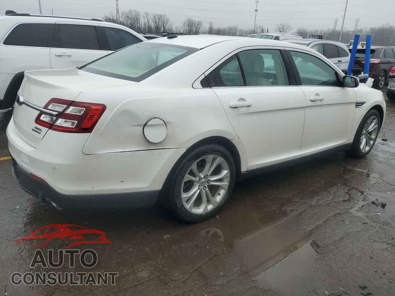 FORD TAURUS 2013 - 1FAHP2E85DG214767