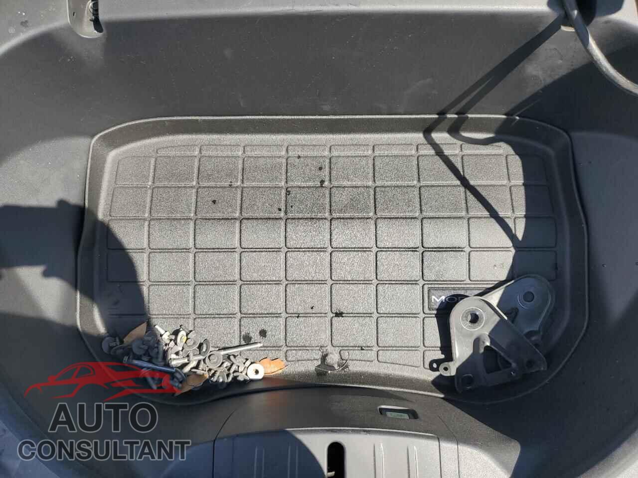 TESLA MODEL 3 2020 - 5YJ3E1EC7LF602004