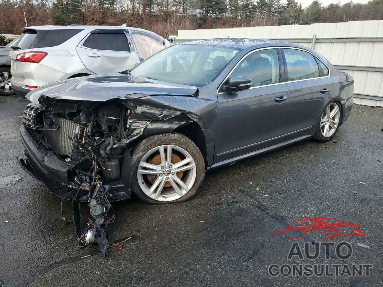 VOLKSWAGEN PASSAT 2015 - 1VWCV7A32FC053108