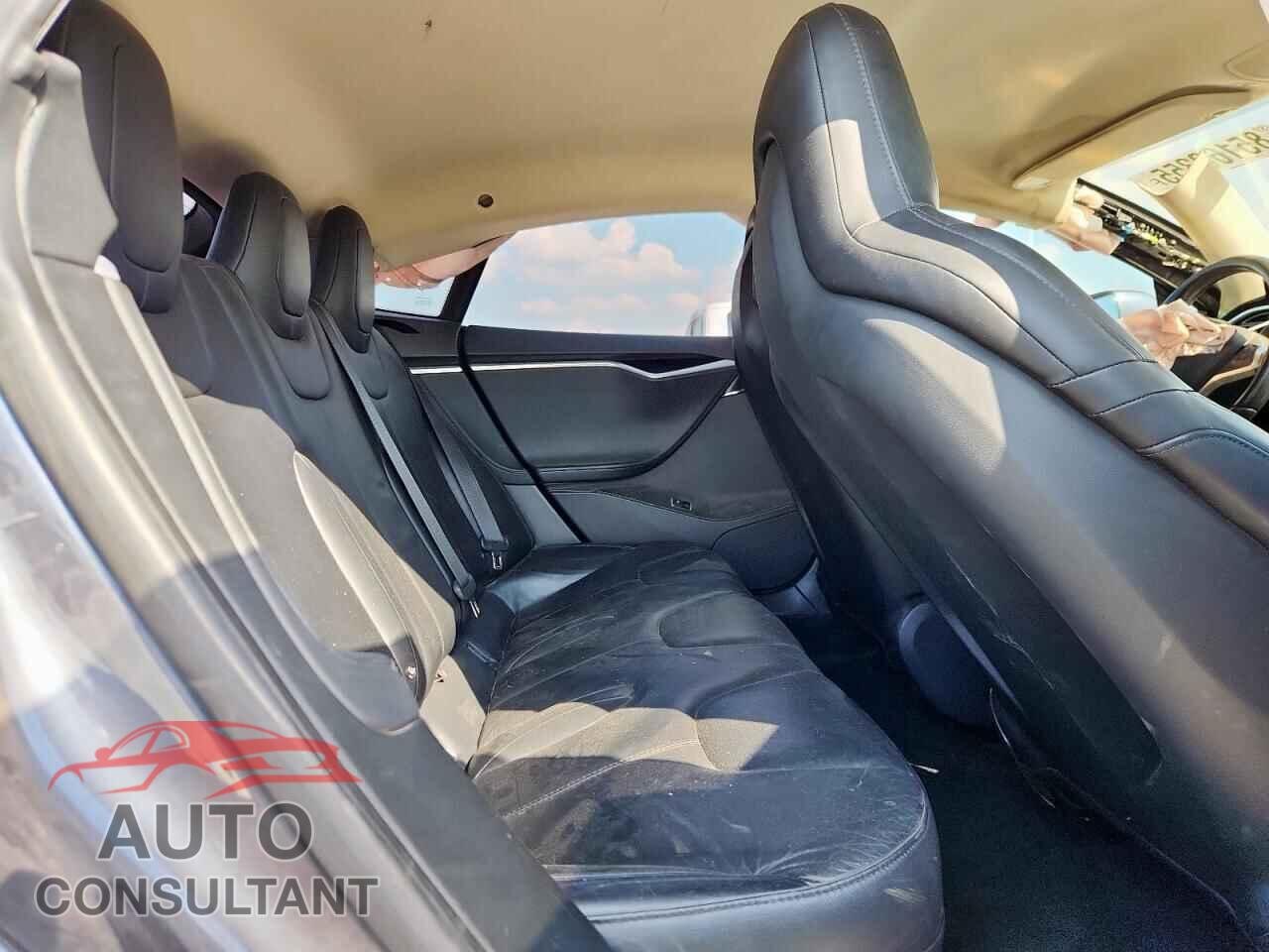 TESLA MODEL S 2015 - 5YJSA1S27FF086590