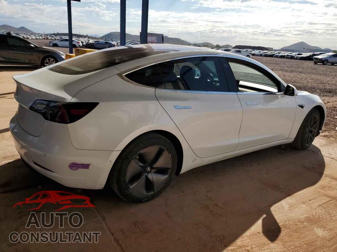 TESLA MODEL 3 2018 - 5YJ3E1EA5JF039000