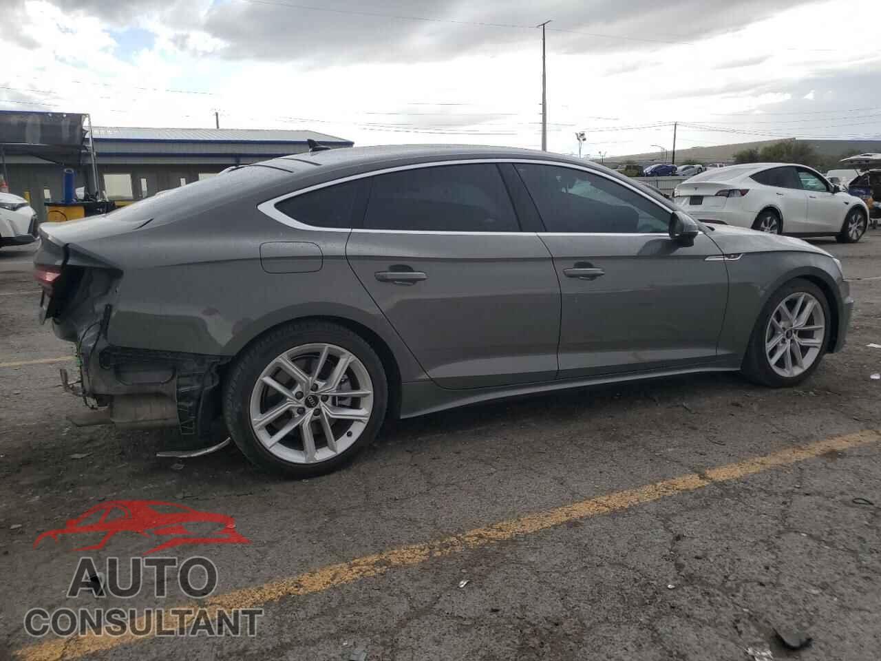 AUDI A5 2023 - WAUFACF59PA044267