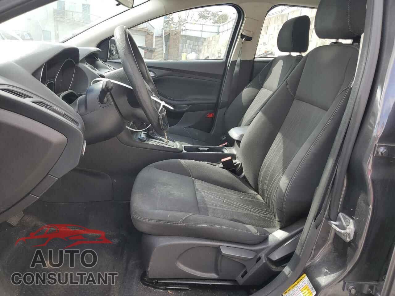 FORD FOCUS 2016 - 1FADP3F25GL239033