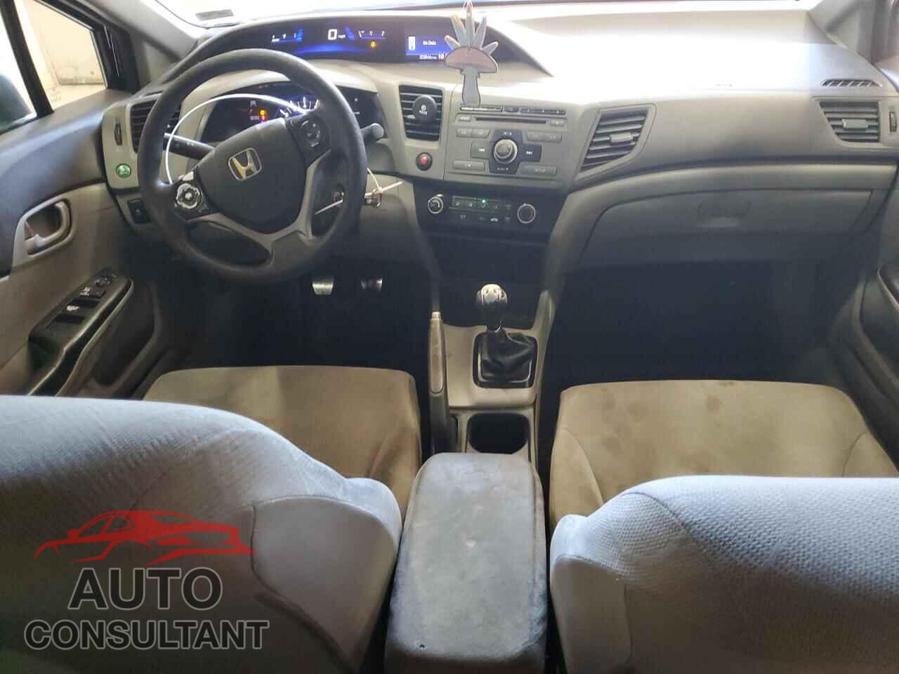 HONDA CIVIC 2012 - 2HGFB2E55CH513847