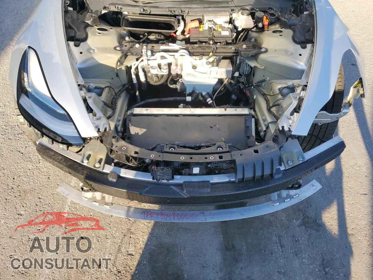 TESLA MODEL 3 2018 - 5YJ3E1EA4JF007901