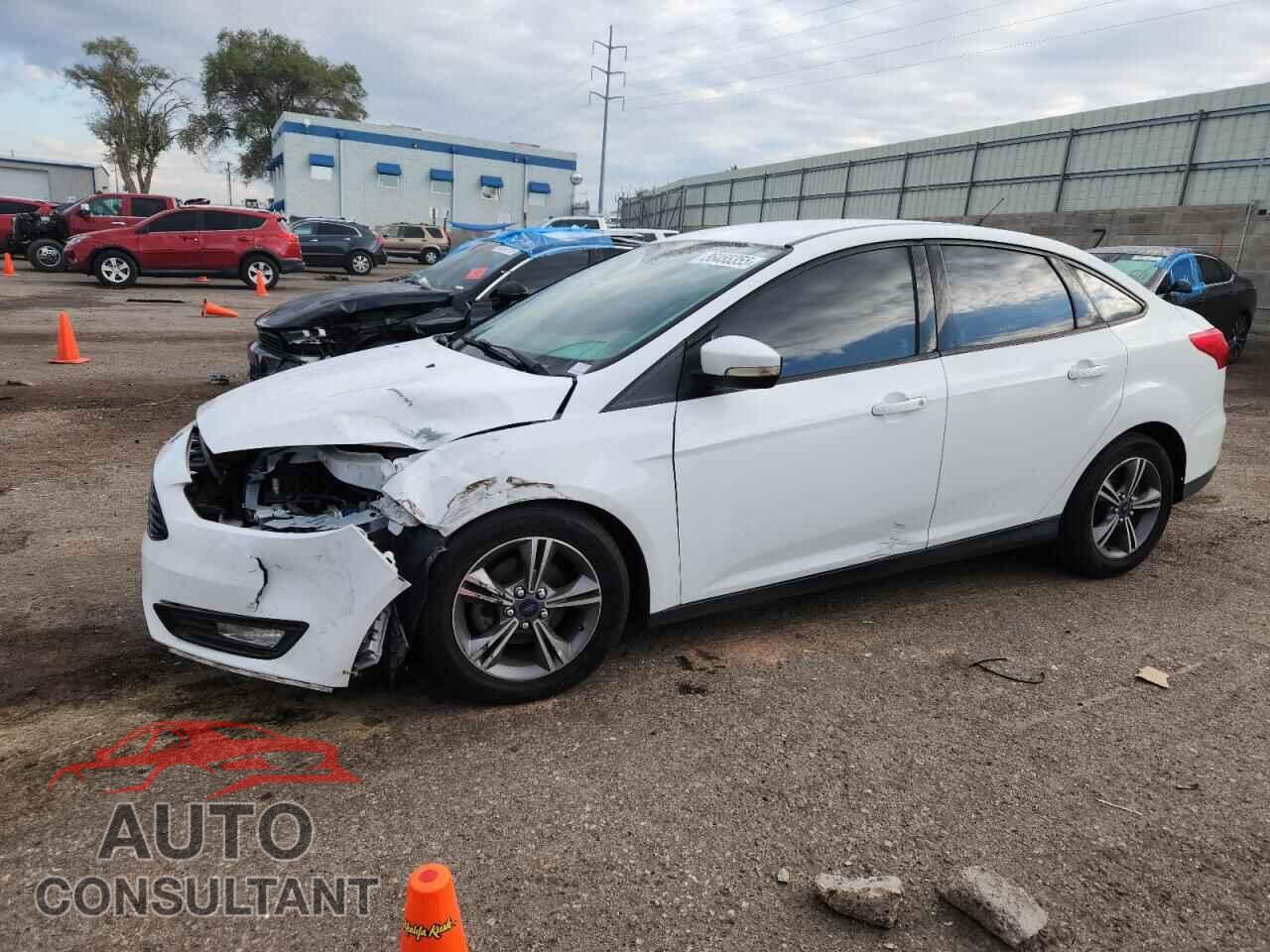 FORD FOCUS 2017 - 1FADP3FE3HL329213