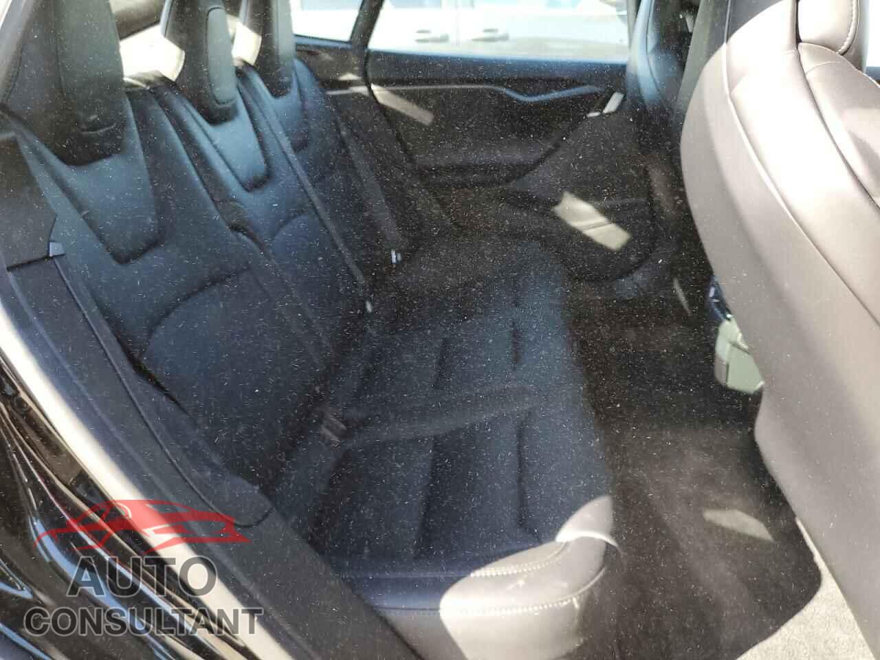 TESLA MODEL S 2018 - 5YJSA1E28JF270215