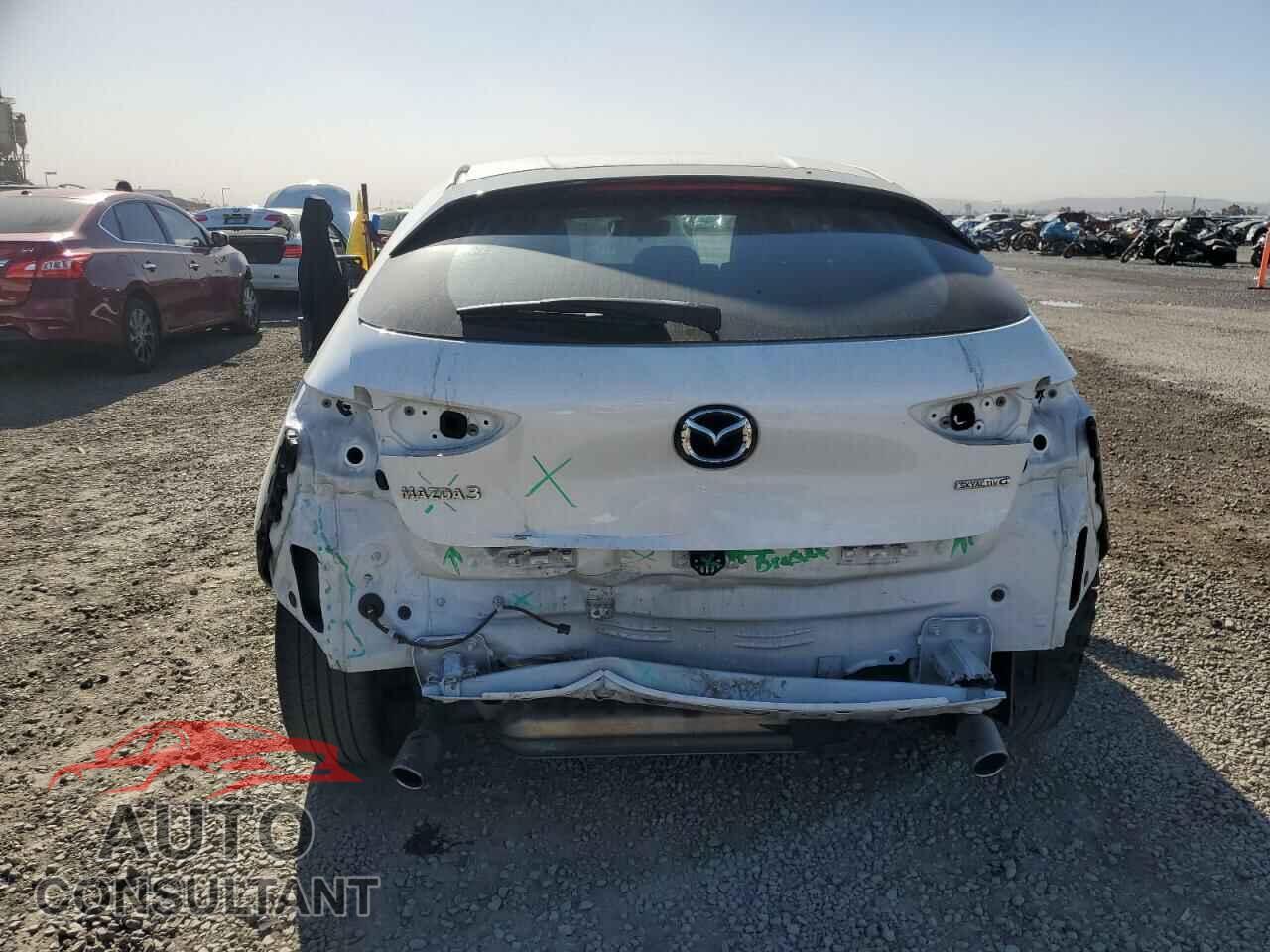 MAZDA 3 2021 - JM1BPAKL9M1339454