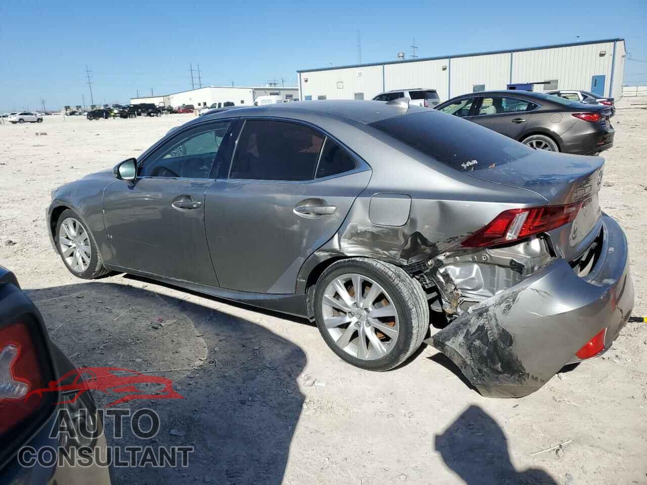 LEXUS IS 2016 - JTHBA1D24G5032680