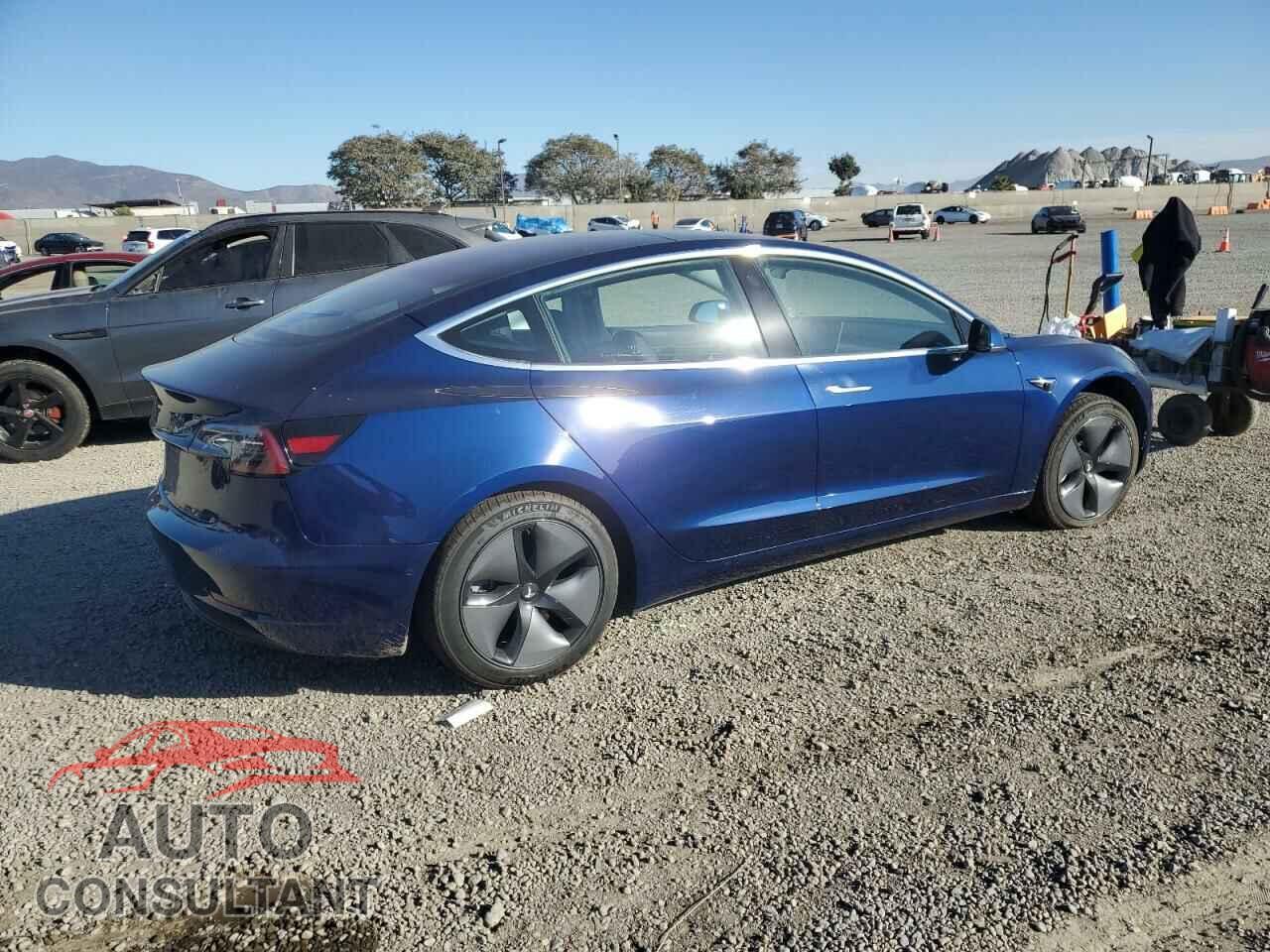TESLA MODEL 3 2018 - 5YJ3E1EAXJF014707
