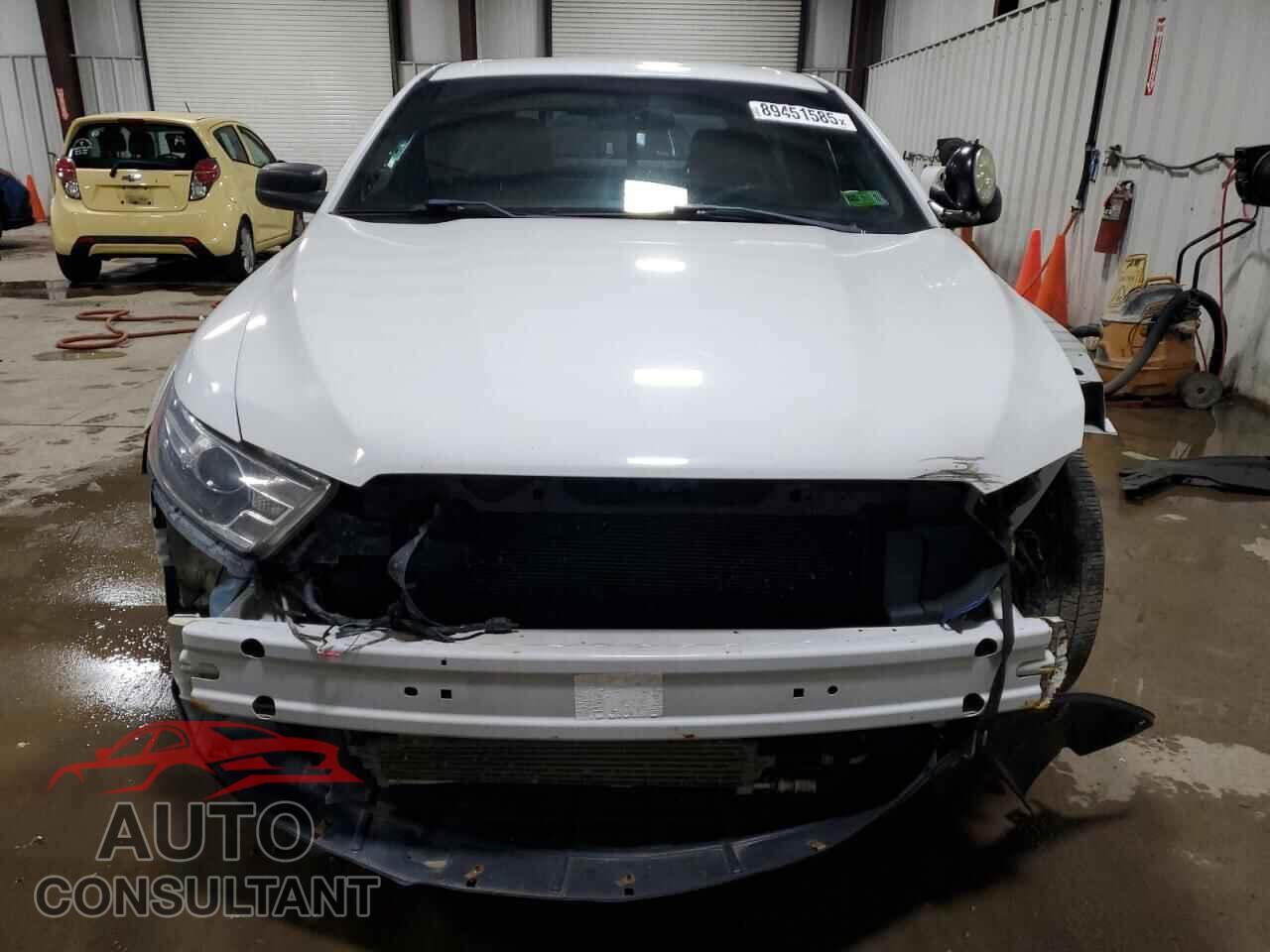FORD TAURUS 2017 - 1FAHP2MK7HG106962