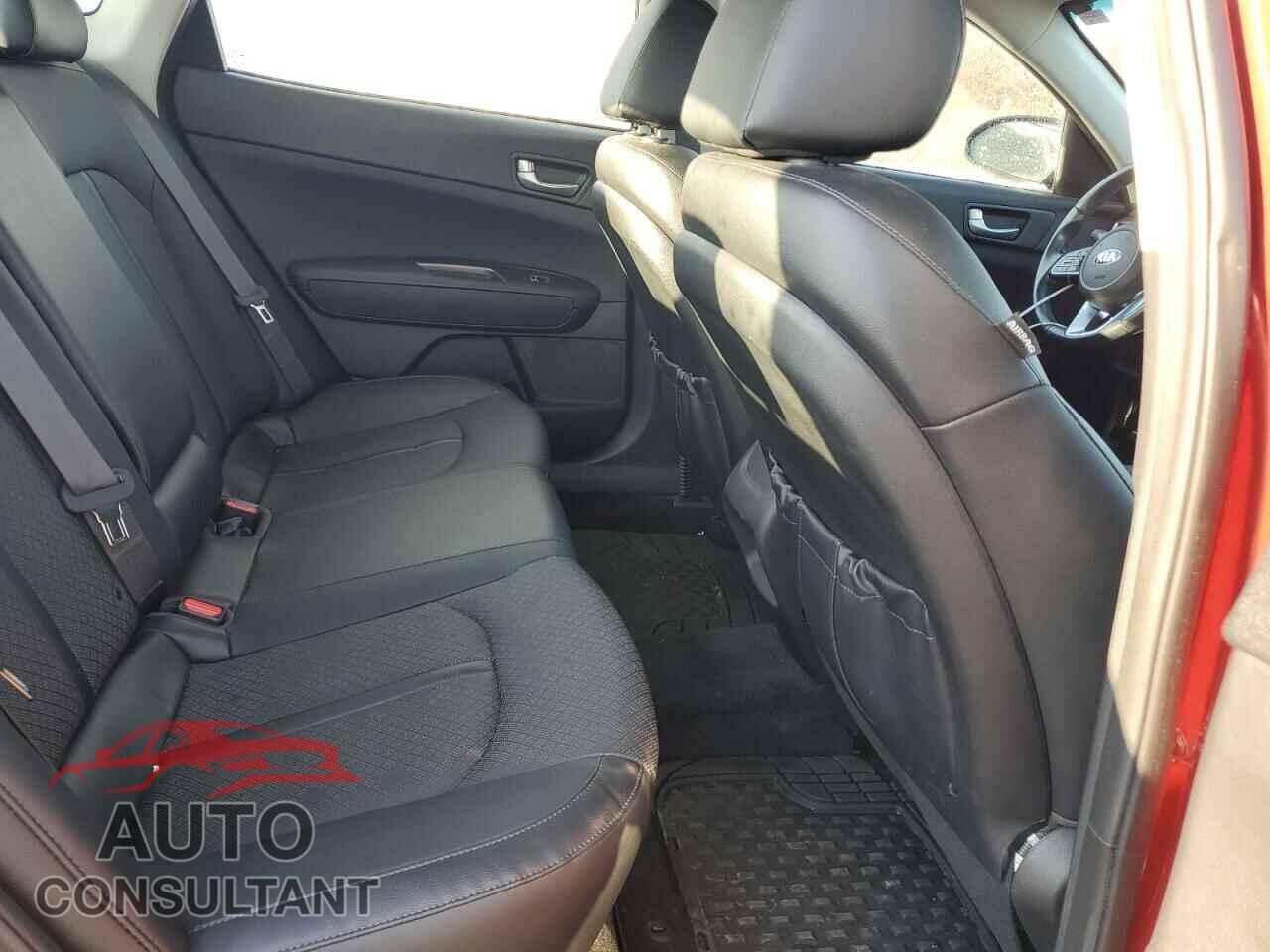 KIA OPTIMA 2020 - 5XXGT4L36LG450421
