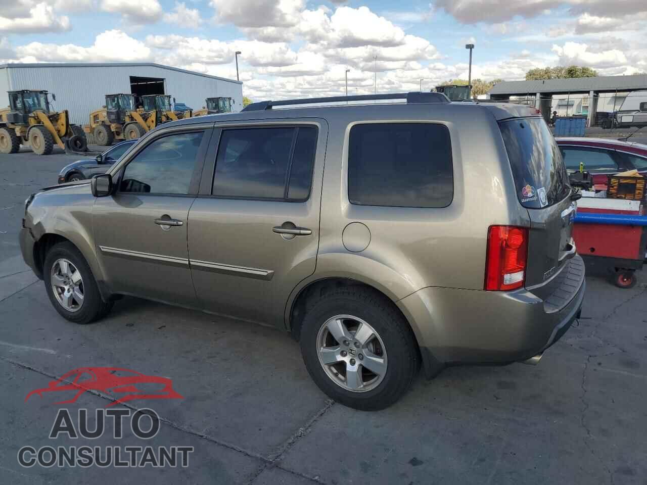 HONDA PILOT 2011 - 5FNYF4H40BB080646