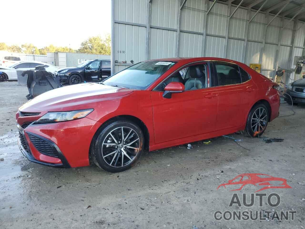 TOYOTA CAMRY 2021 - 4T1G11AK1MU451756