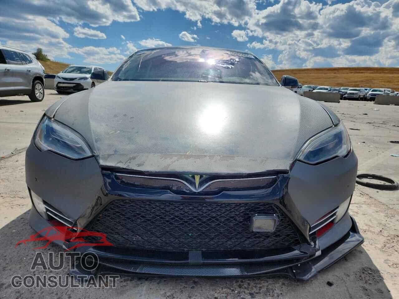 TESLA MODEL S 2017 - 5YJSA1E12HF233758