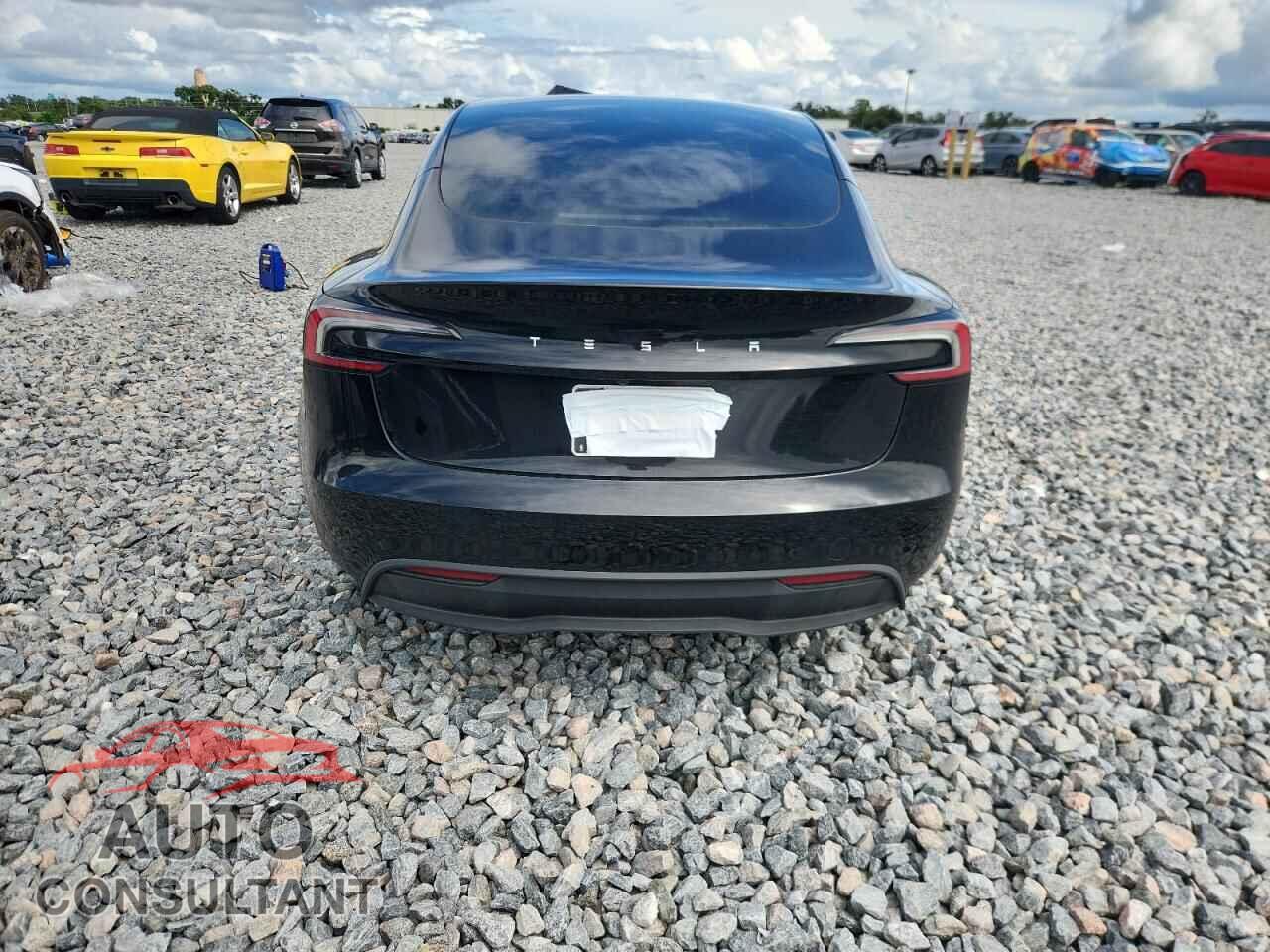 TESLA MODEL 3 2024 - 5YJ3E1EA7RF834366