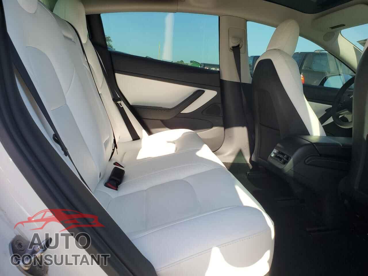TESLA MODEL 3 2021 - 5YJ3E1EA8MF921606