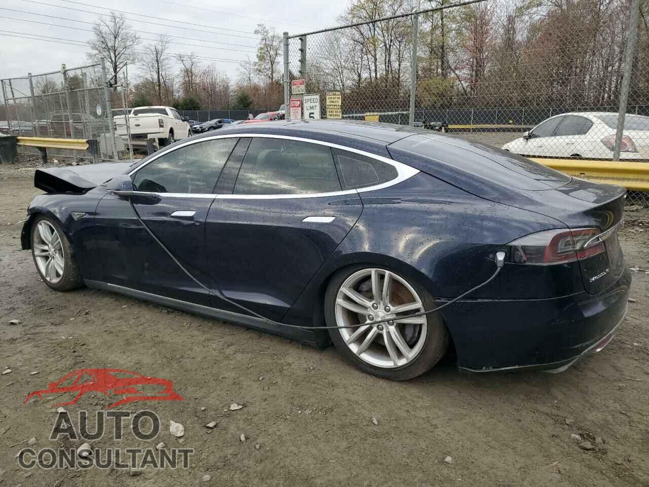 TESLA MODEL S 2013 - 5YJSA1DN1DFP09674