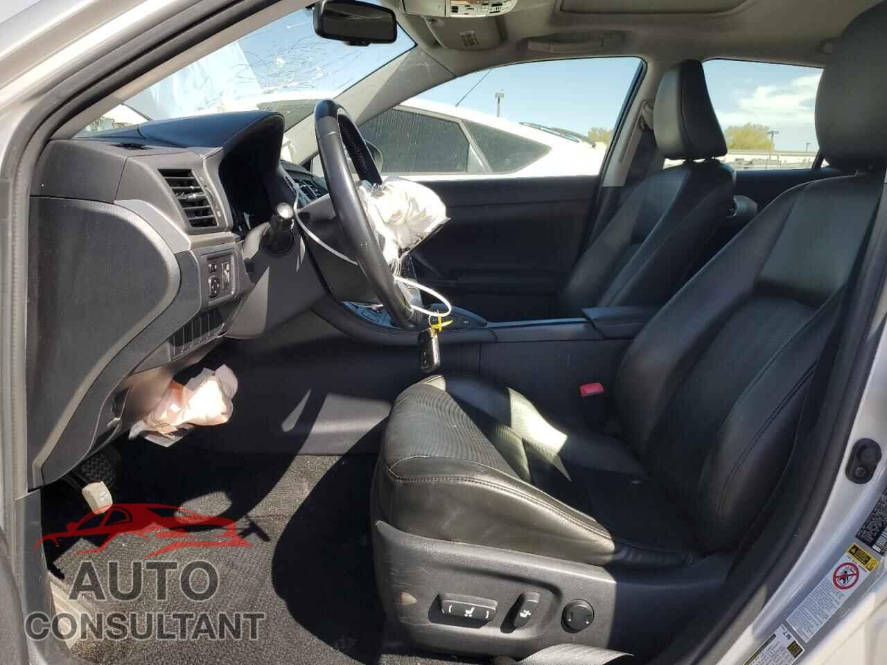 LEXUS CT 200 2012 - JTHKD5BH2C2121178