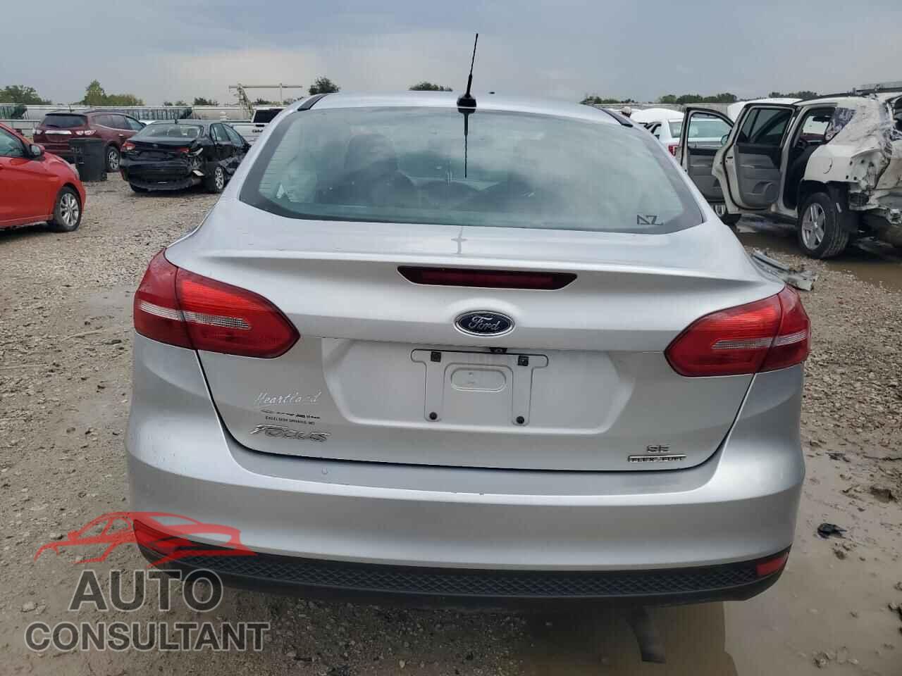 FORD FOCUS 2016 - 1FADP3F21GL269615