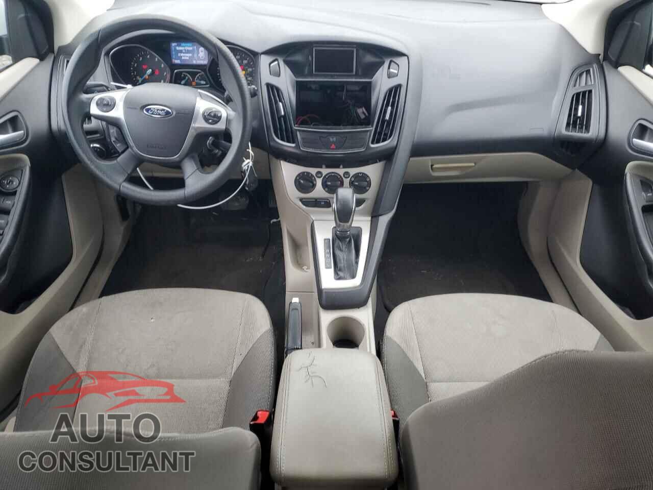 FORD FOCUS 2014 - 1FADP3K2XEL270572