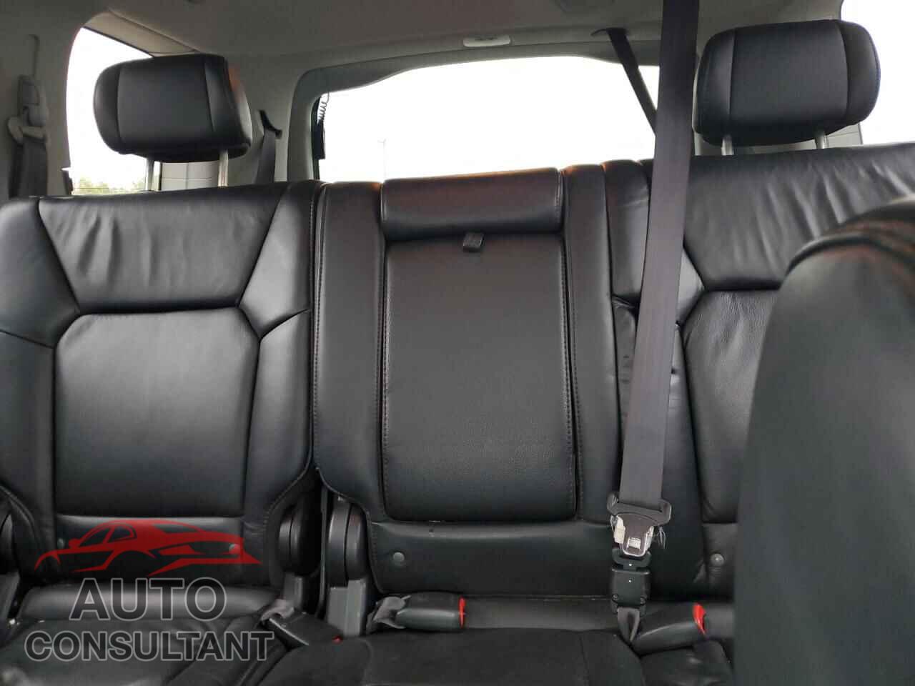 HONDA PILOT 2011 - 5FNYF4H58BB092388