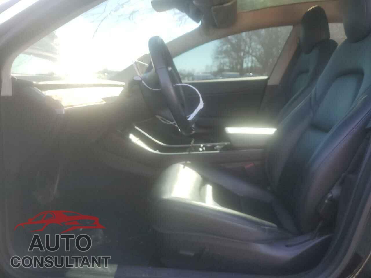 TESLA MODEL 3 2018 - 5YJ3E1EB8JF144249