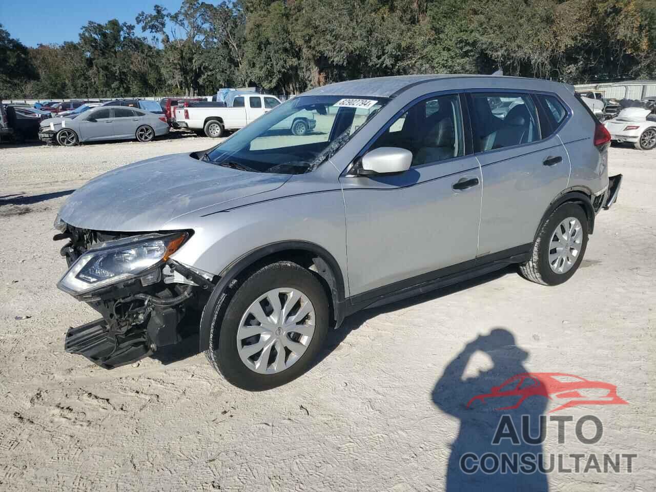 NISSAN ROGUE 2017 - KNMAT2MV4HP500677