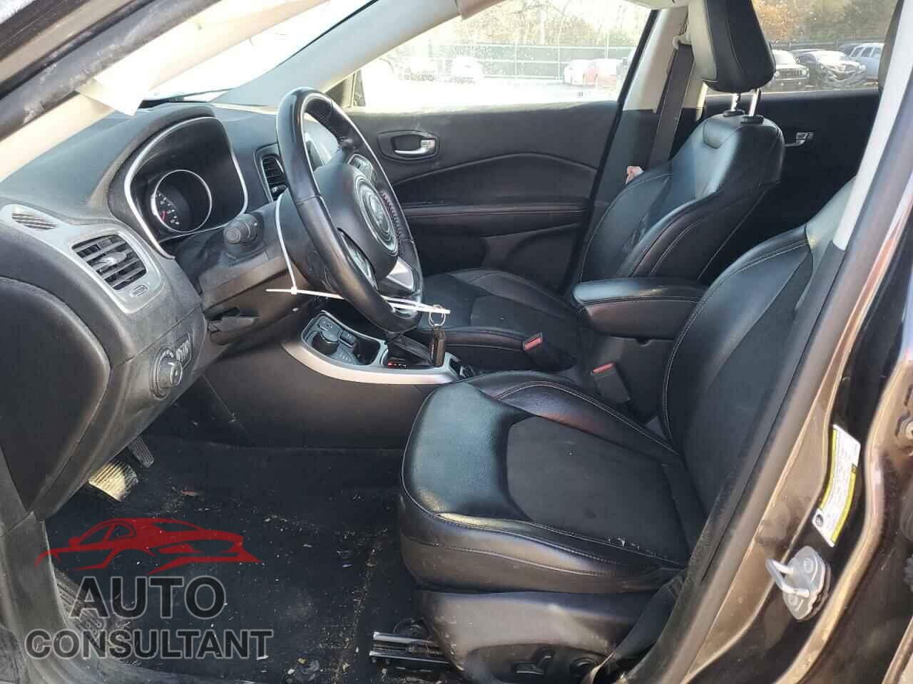 JEEP COMPASS 2018 - 3C4NJDBB0JT270732