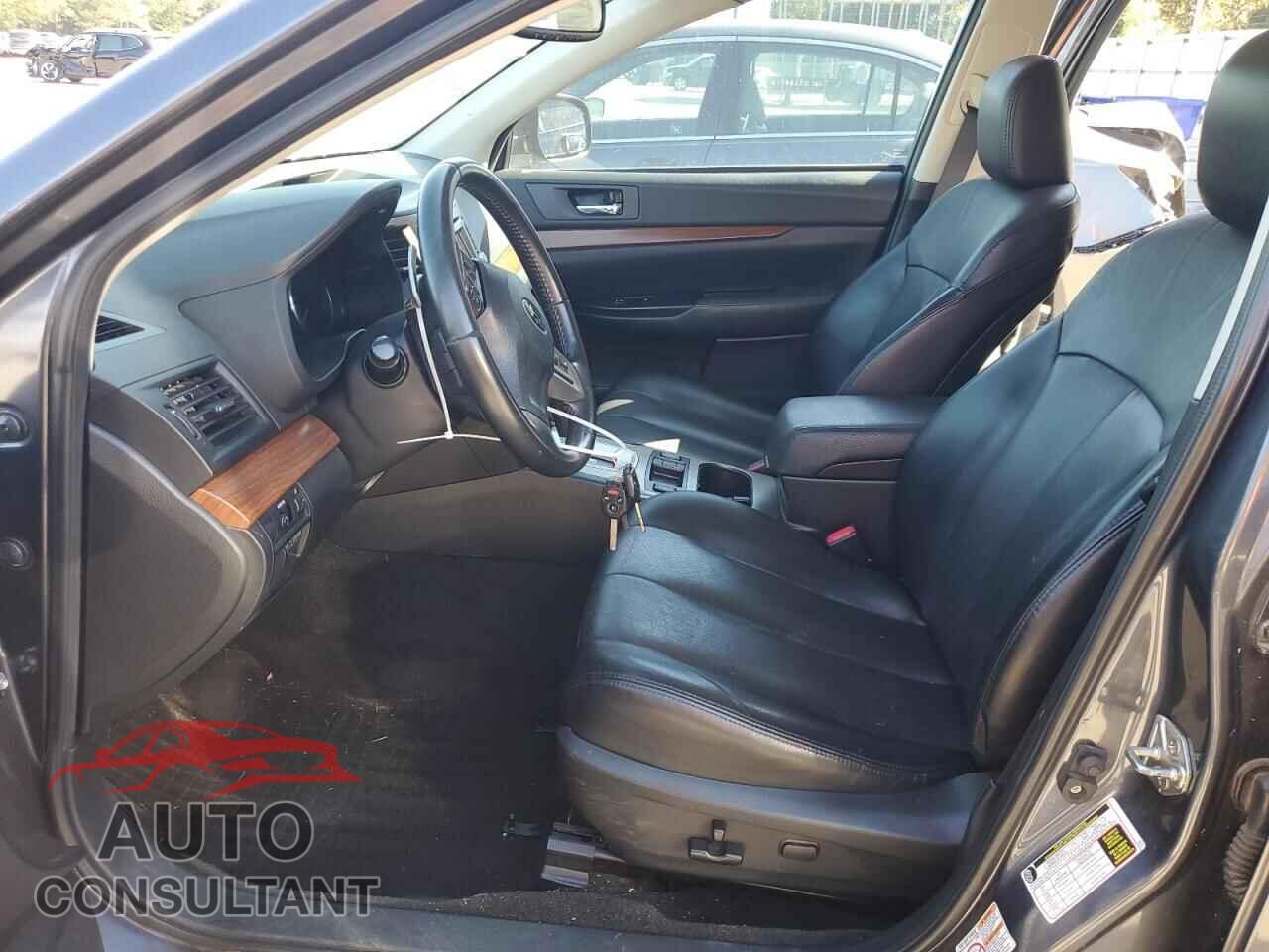 SUBARU OUTBACK 2014 - 4S4BRCLC4E3235010