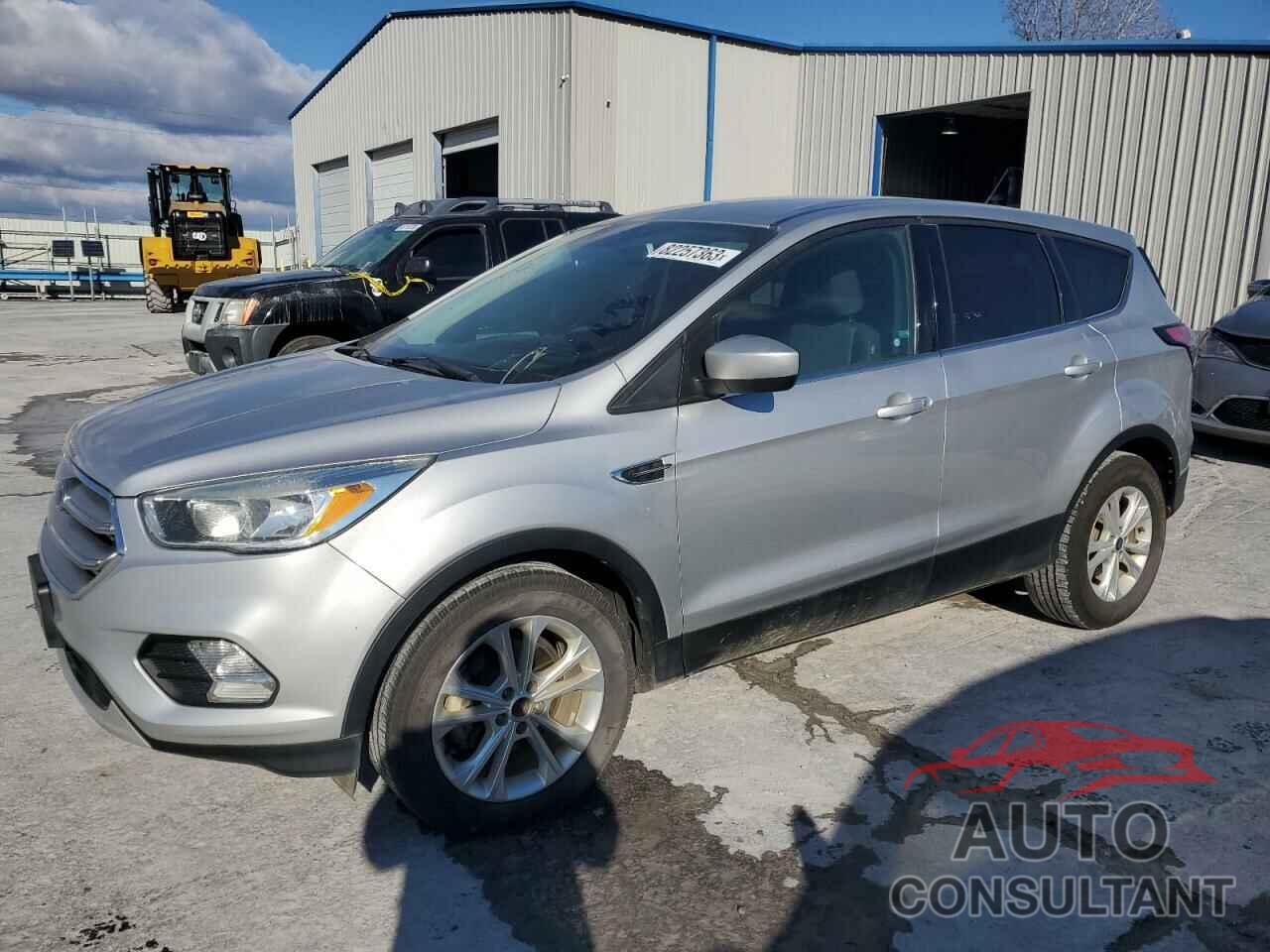 FORD ESCAPE 2017 - 1FMCU0GD7HUC78078
