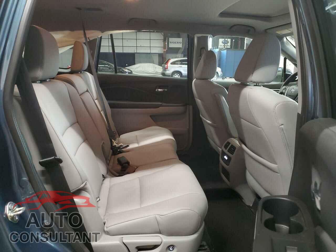 HONDA PILOT 2017 - 5FNYF6H57HB032168