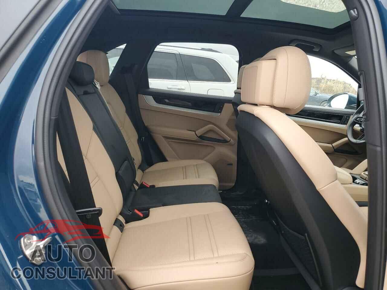 PORSCHE CAYENNE 2024 - WP1AA2AY6RDA09968
