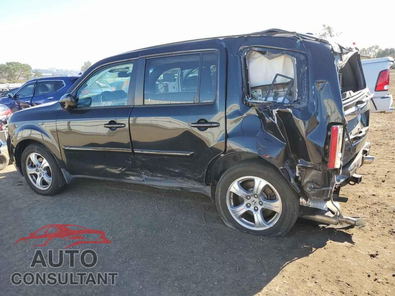 HONDA PILOT 2015 - 5FNYF4H56FB003200