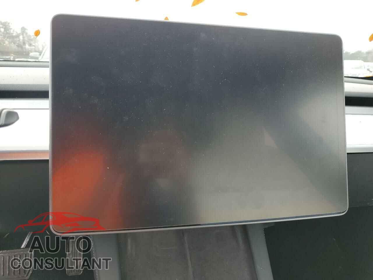 TESLA MODEL 3 2021 - 5YJ3E1EA0MF989561