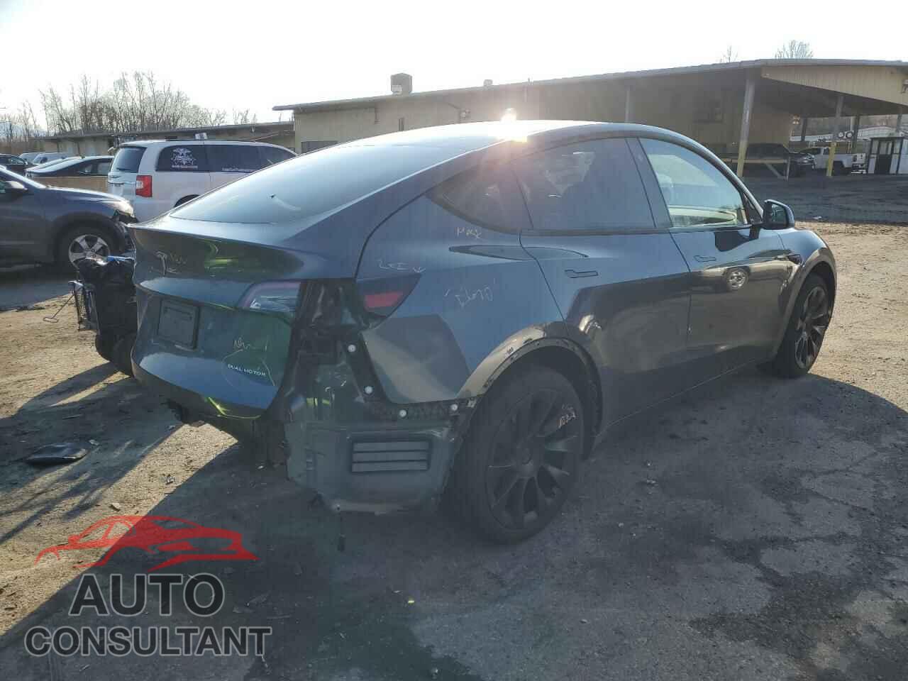 TESLA MODEL Y 2022 - 7SAYGDEEXNA014037