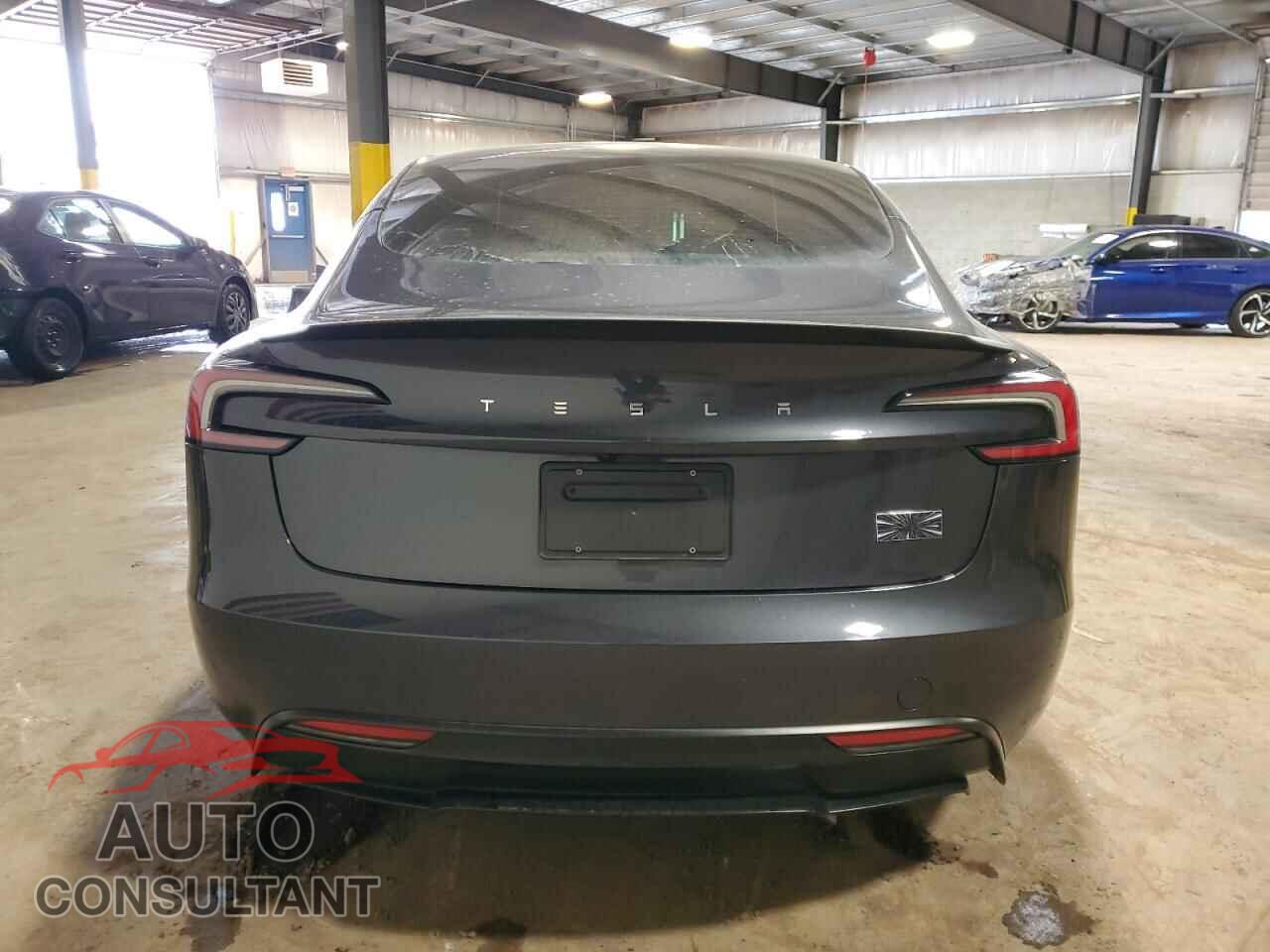 TESLA MODEL 3 2024 - 5YJ3E1ET4RF825951