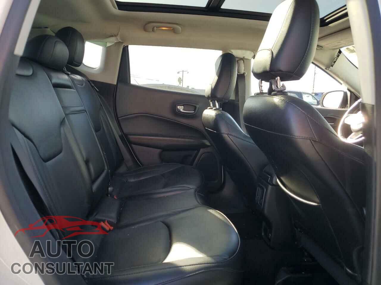 JEEP COMPASS 2020 - 3C4NJCCB2LT141015