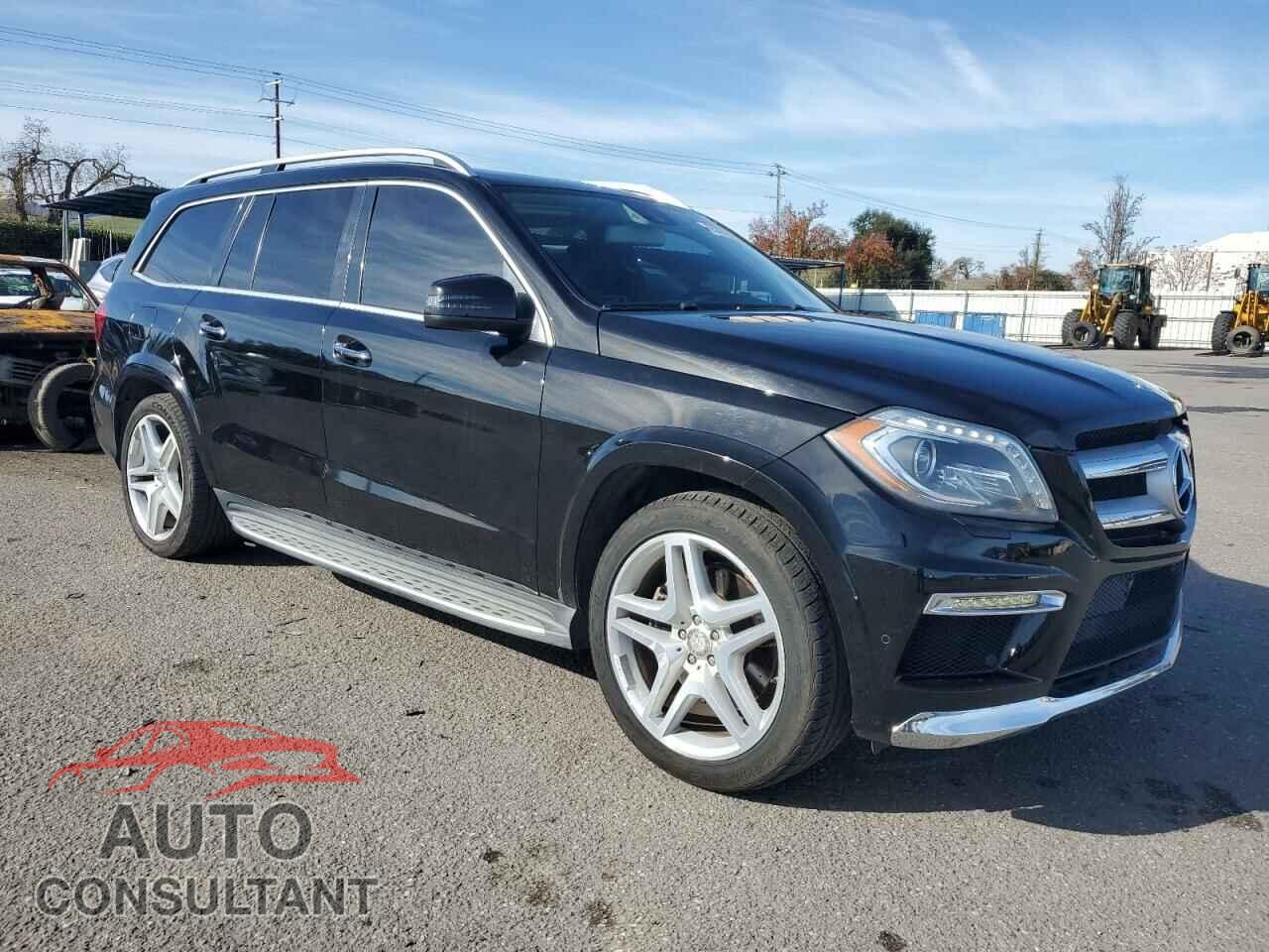 MERCEDES-BENZ GL-CLASS 2015 - 4JGDF7DEXFA558192