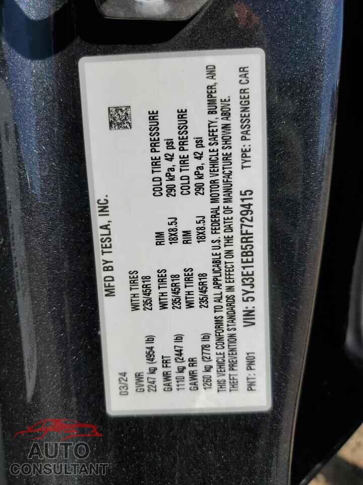 TESLA MODEL 3 2024 - 5YJ3E1EB5RF729415
