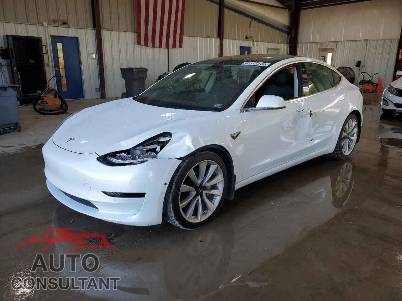 TESLA MODEL 3 2018 - 5YJ3E1EB0JF121998