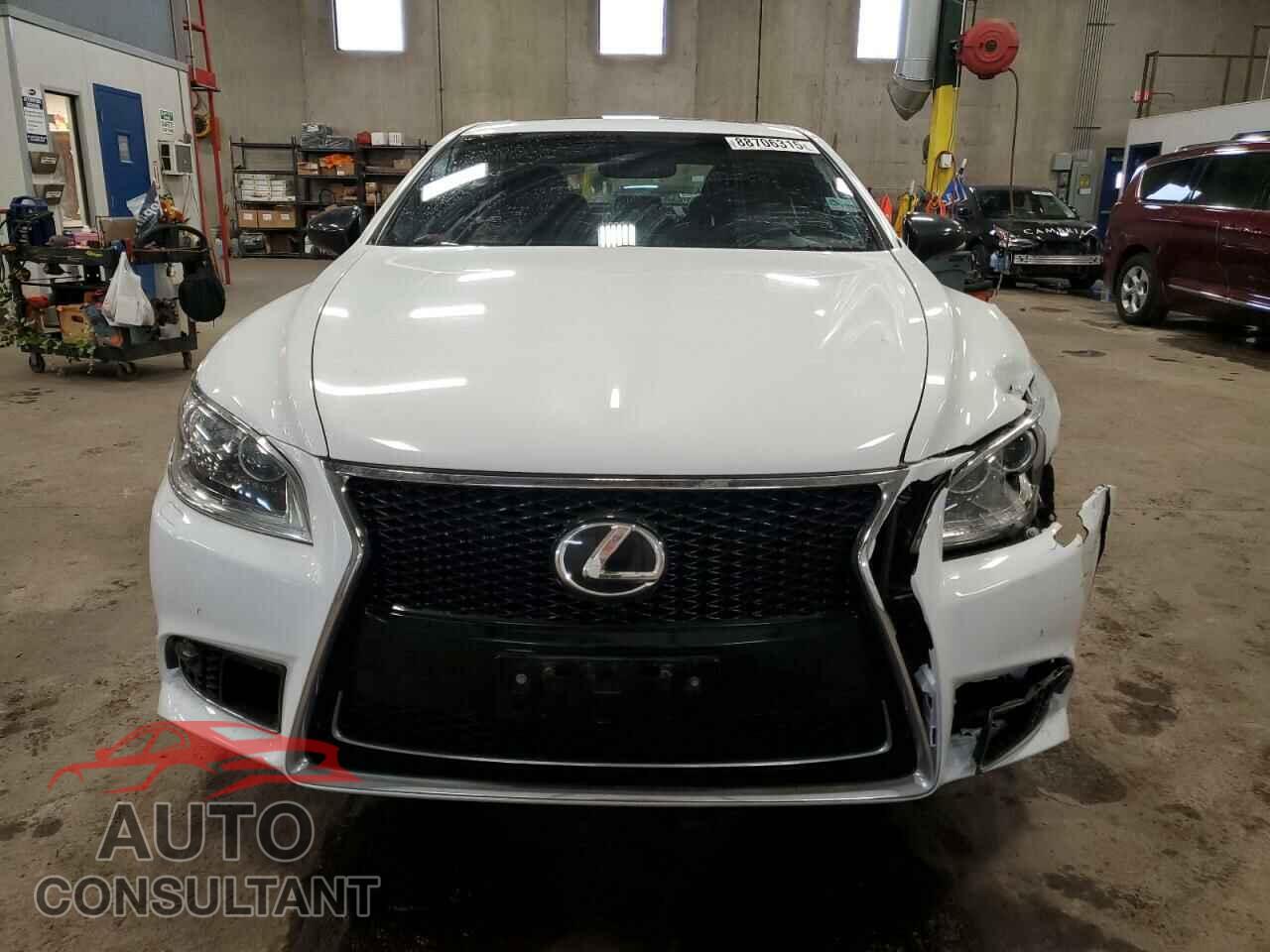 LEXUS LS460 2015 - JTHCL5EF8F5024345