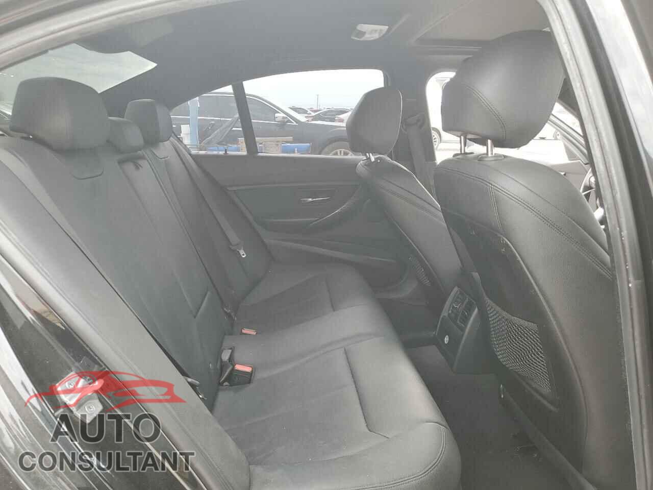 BMW 3 SERIES 2017 - WBA8A9C54HK620293