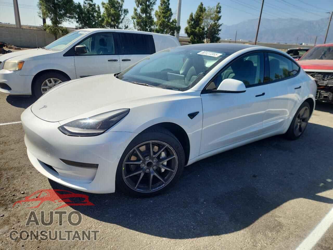 TESLA MODEL 3 2022 - 5YJ3E1EA6NF375695