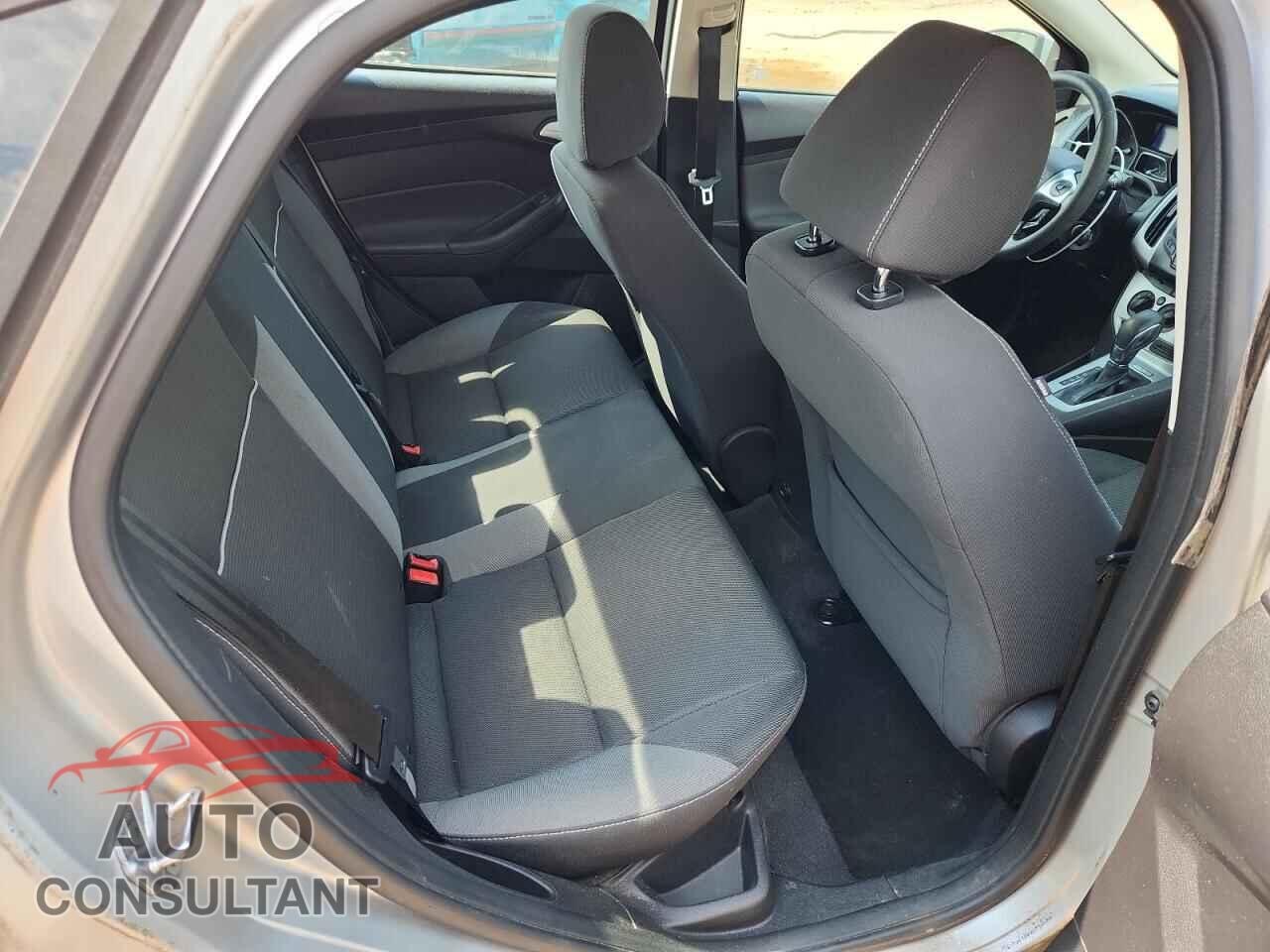 FORD FOCUS 2012 - 1FAHP3F22CL476056